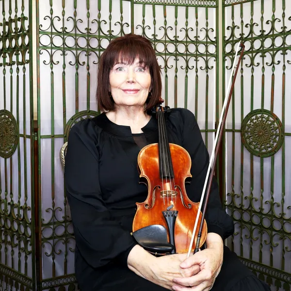 Leslie Susan Willis, Concertmaster